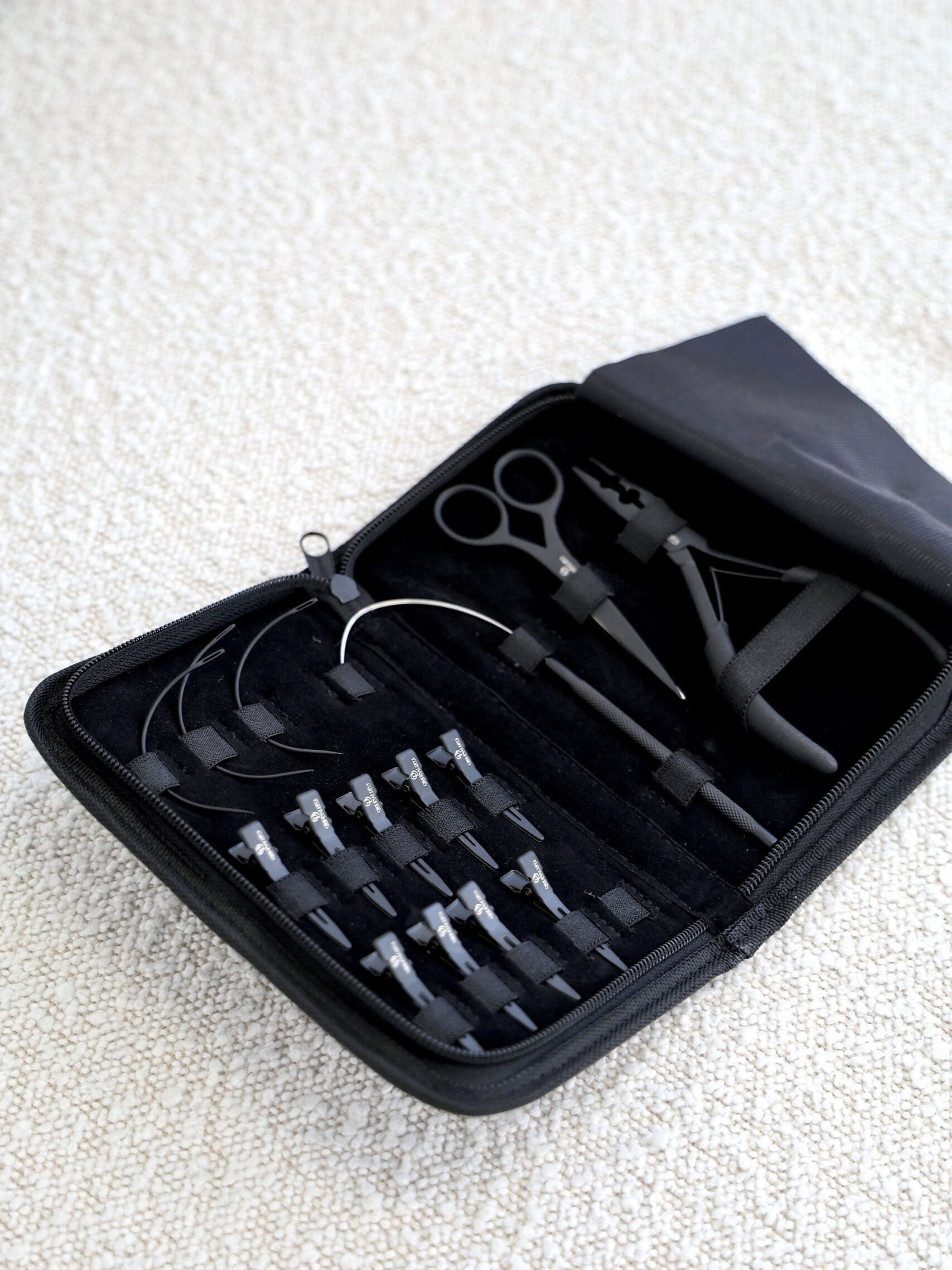 1 Pair of Pliers (for bead installation / removal)