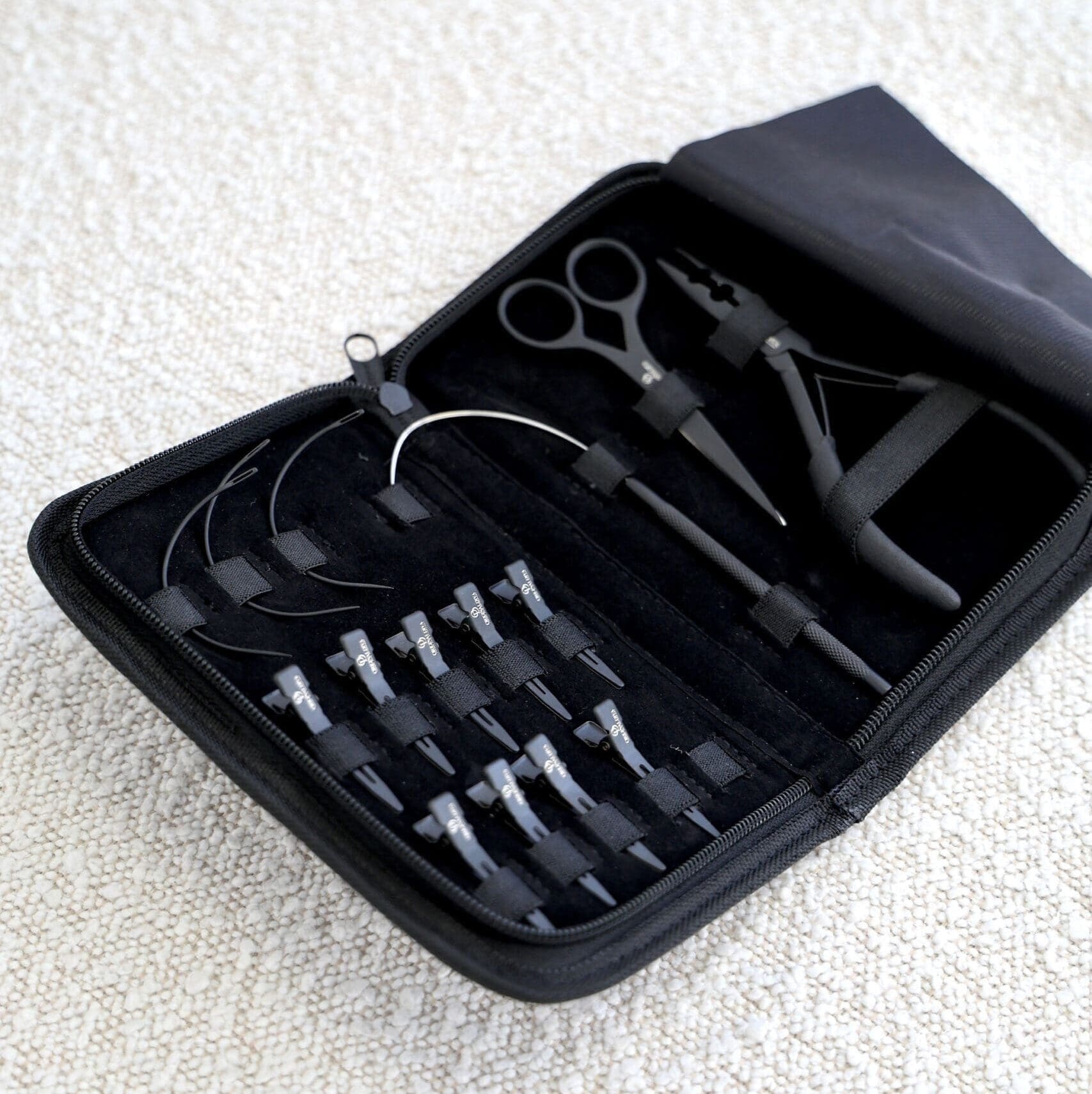 1 Pair of Pliers (for bead installation / removal)